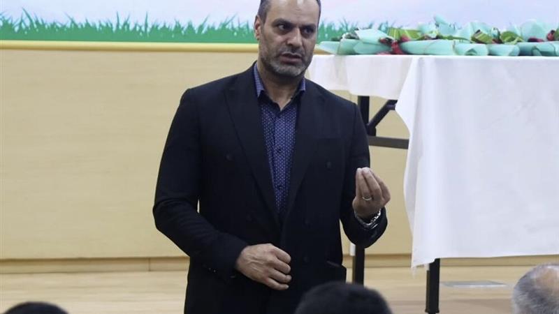 با وجود هزینه سنگین VAR، هر هفته سر ذوبآهن بریده میشود / از بازی بعد اجازه ورود VAR را نمیدهم