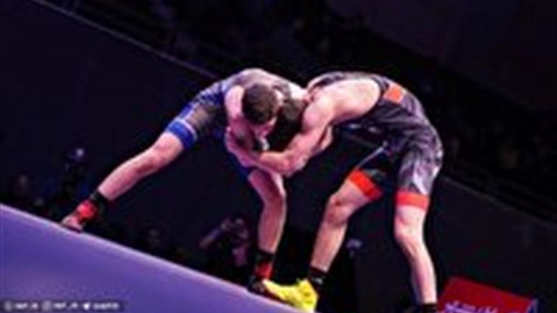 استقلال قم صدرنشین لیگ برتر کشتی فرنگی کشور