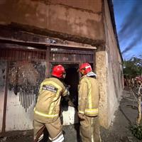 دودگرفتگی ۱۰ نفر در آتشسوزی منزل مسکونی در ورامین