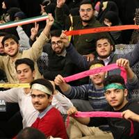 جوان ایرانی؛ وفادار به خانواده، پایبند به هویت ملی