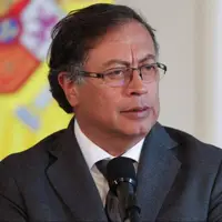 جلوگیری آمریکا از سوخت گیری هواپیمای رئیسجمهور کلمبیا در کیپ ورد