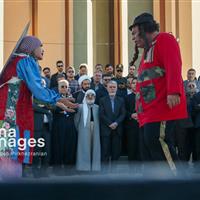 تئاتر خیابانی مریوان/ از استقبال پرشور مردم تا حضور وزیر ارشاد