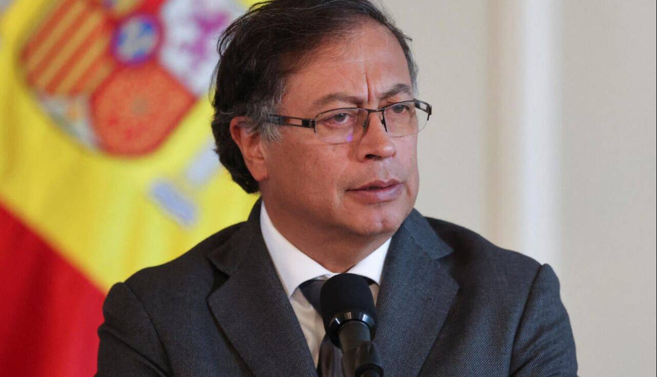 جلوگیری آمریکا از سوخت گیری هواپیمای رئیسجمهور کلمبیا در کیپ ورد