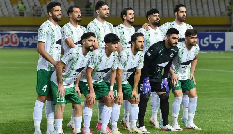 ترکیب ۱۱ نفره ذوب آهن برای فرار از منطقه قرمز