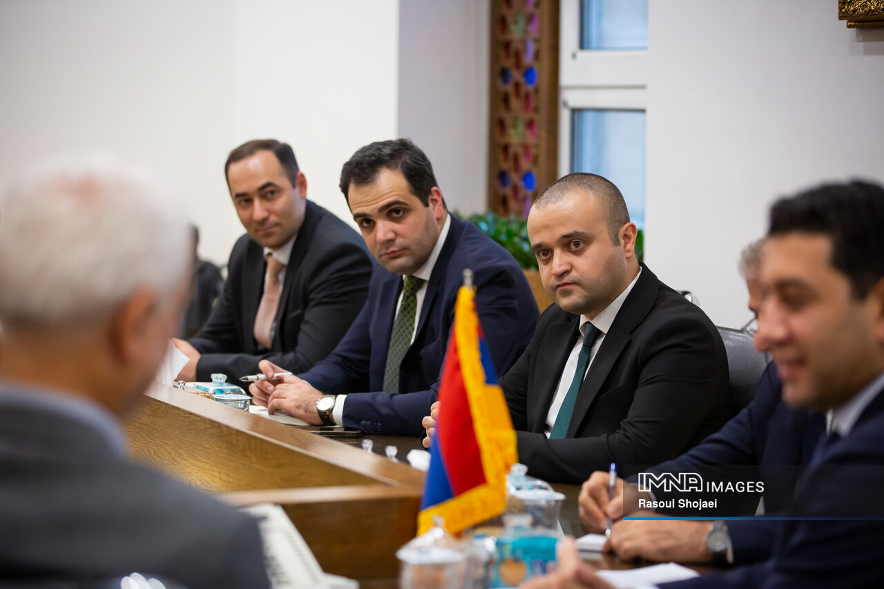 دیدار شهردار اصفهان و سفیر ارمنستان در ایران