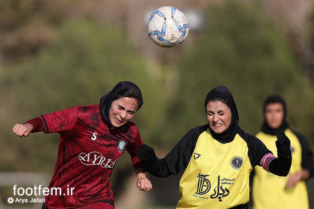 فوتباله یا جنگ؟