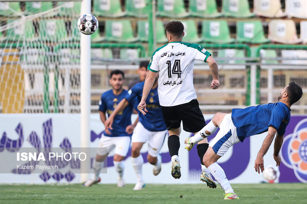 دیدار تیم‌های ذوب آهن اصفهان و ملوان بندرانزلی