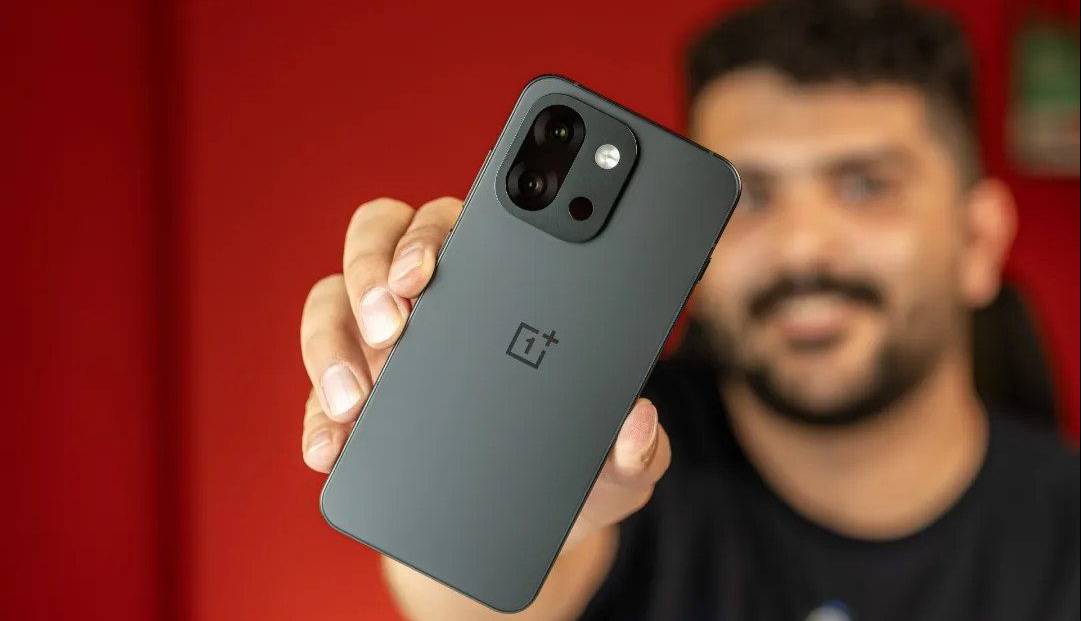 گوشی بعدی وانپلاس با باتری ۷۰۰۰ میلیآمپرساعتی از راه میرسد