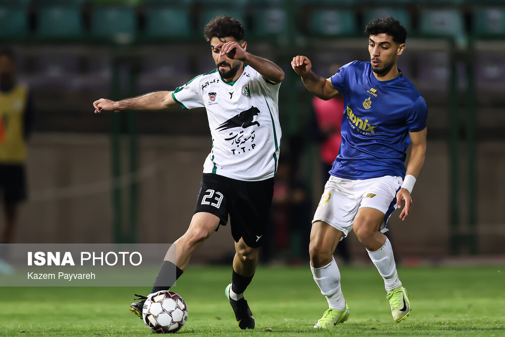 دیدار تیم‌های ذوب آهن اصفهان و ملوان بندرانزلی