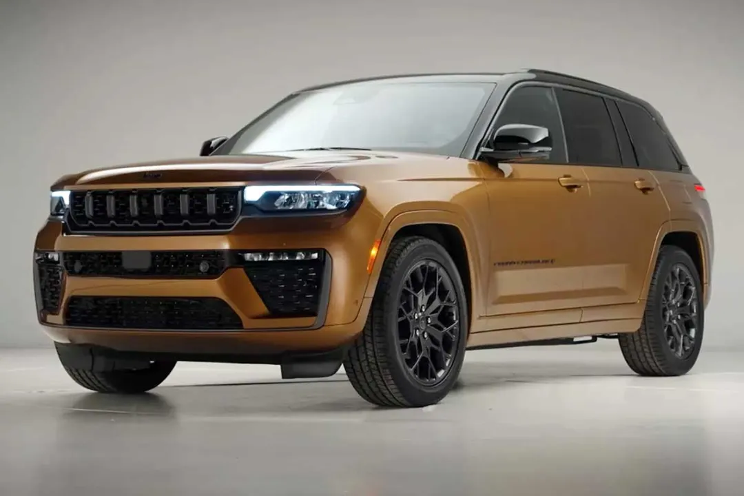 معرفی جیپ گرند چروکی مدل ۲۰۲۶ با پیشرانه چهار سیلندر جدید