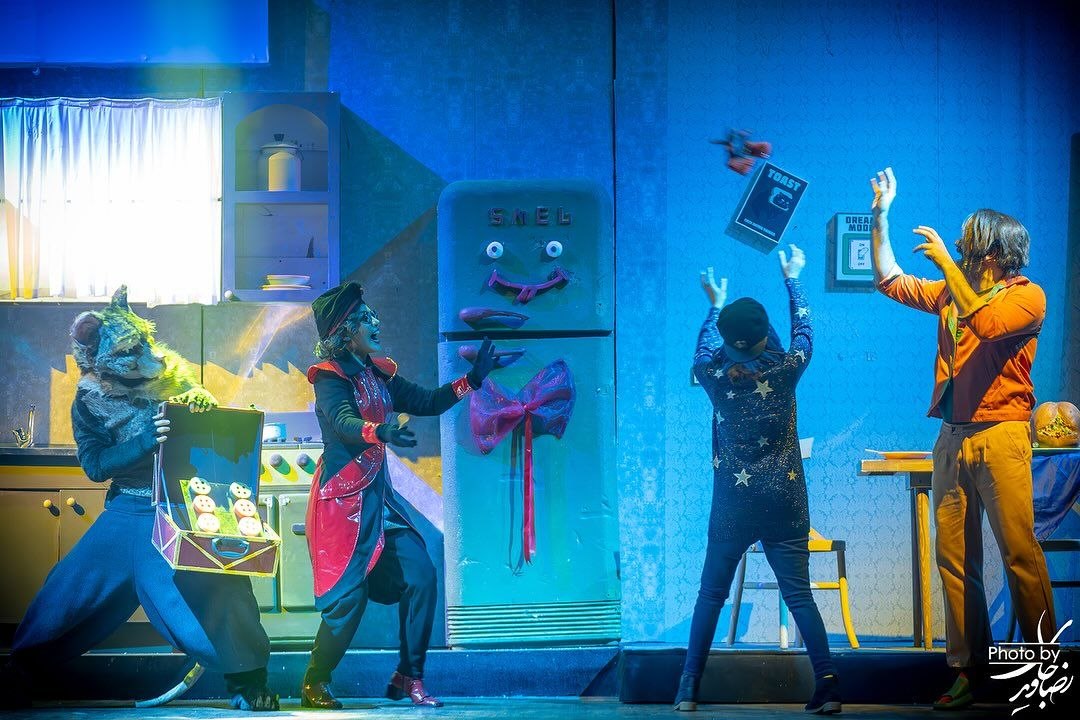 نمایش کورالاین ؛ پردیس سینمایی باغ کتاب تهران