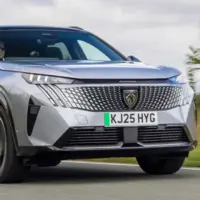 معرفی پژو ۳۰۰۸ و ۵۰۰۸ برقی چهارچرخ محرک با ۳۲۰ اسب بخار