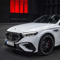 پاییز در اوهایو با مرسدس بنز AMG E 53 واگن!