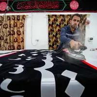  آماده‌سازی کتیبه‌های سالروز شهادت حضرت زهرا (سلام‌الله‌علیها) 