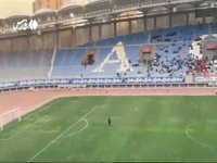 زنان هم وارد ورزشگاه امام رضا(ع) مشهد شدند