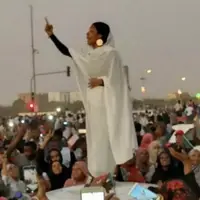 الهه مرگ سودانی‌ها؛ زنی به نام آلا صلاح