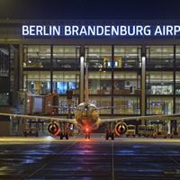 پرواز پهپادها، فرودگاه برلین را موقتا تعطیل کرد