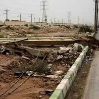 سقوط ۱۰ پایه برق بر اثر حادثه ترافیکی و آتش سوزی در گچساران