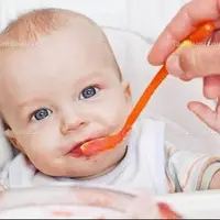 چرا کودکان غذا را در دهانشان نگهمیدارند؟