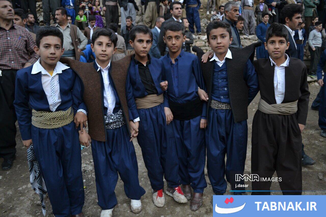 پوششی از هویت؛ لباس کردی، روایتِ رنگ و ریشه