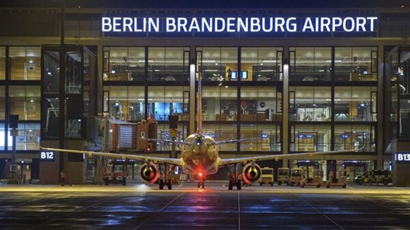 پرواز پهپادها، فرودگاه برلین را موقتا تعطیل کرد