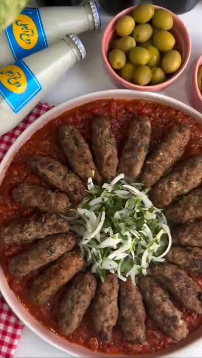 لول کباب با سس مخصوص 