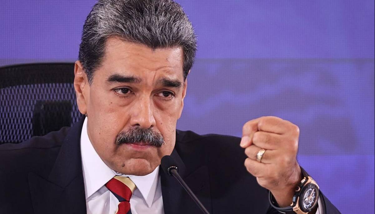 مادورو: آمریکا میخواهد بزرگترین ذخایر نفت جهان را از ما بدزدد