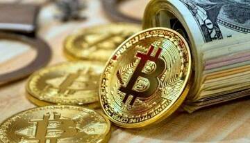 بیتکوین در آستانه سقوط زیر ۱۰۰ هزار دلار؛ نوسانات شدید در راه است؟