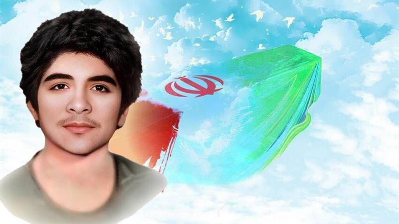 خواهر شهیدان فهمیده: ولایتمداری و وطن دوستی راه مقابله با تهاجم فرهنگی است