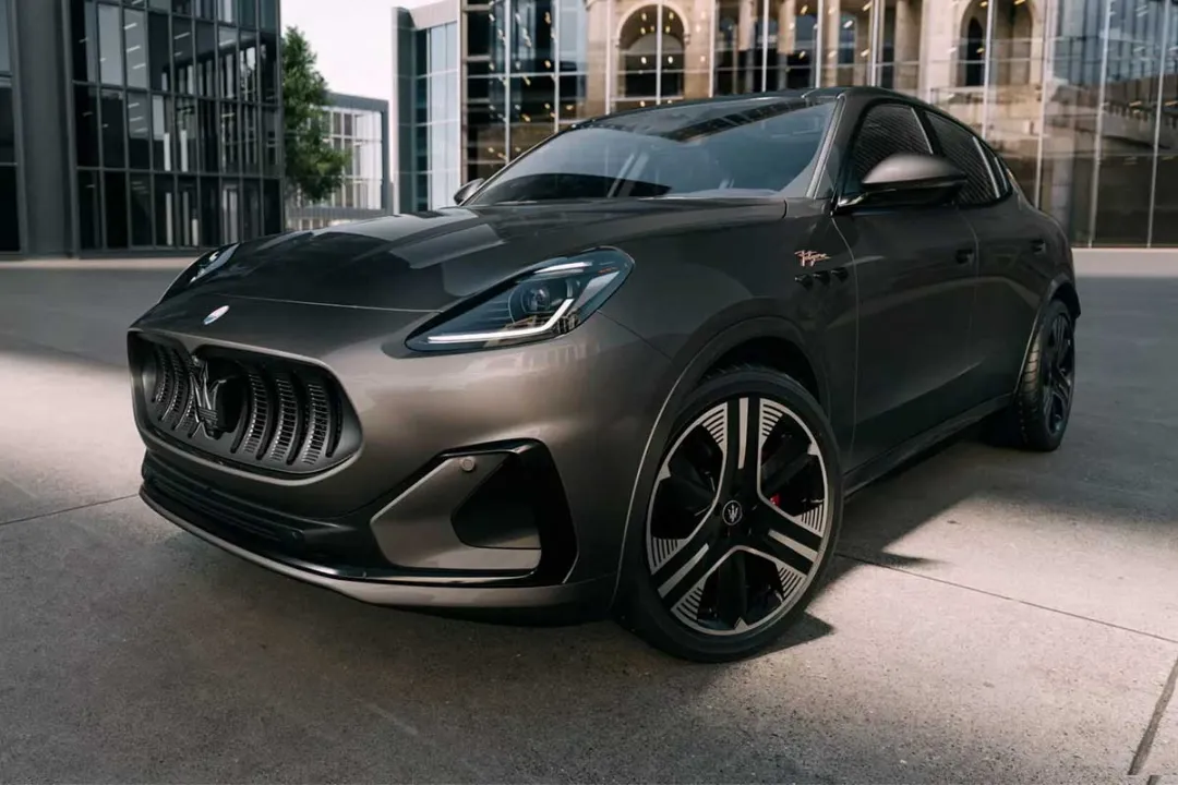 معرفی مازراتی گریکاله برقی ۲۰۲۶ با ۸۰ کیلومتر توان پیمایش بیشتر