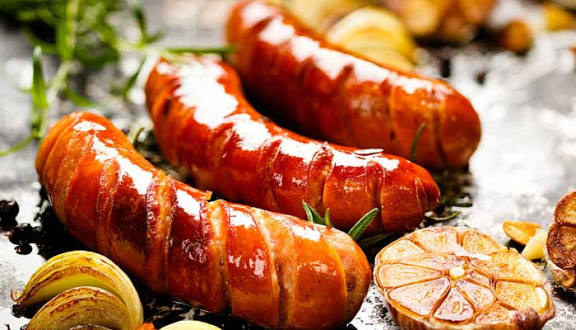 سوسیس خونگی و خوش طعم 