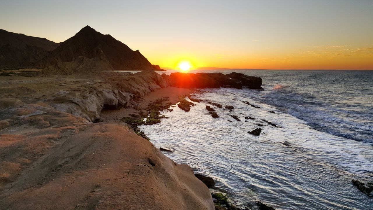 تصاویری دیدنی از ساحل بندر مقام  