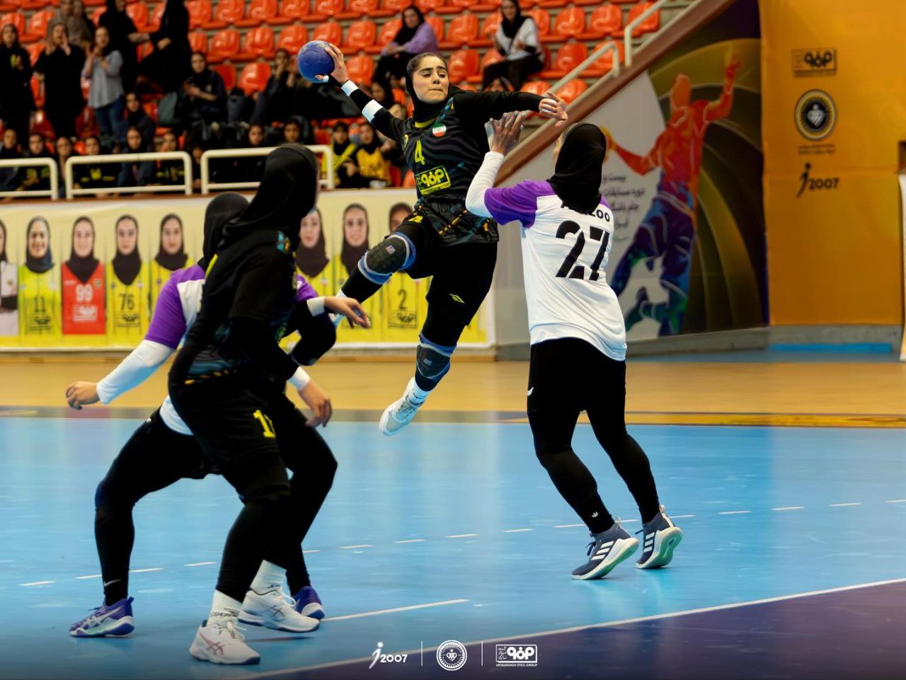 تصاویری دیدنی از لیگ برتر هندبال زنان ایران