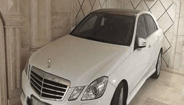 کشف خودروی ۲۰۰ میلیاردی بنز قاچاق در تبریز