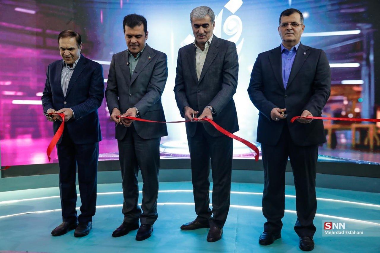 افتتاح نمایشگاه‏‌های «فر ایران» و «فناوری نانو»