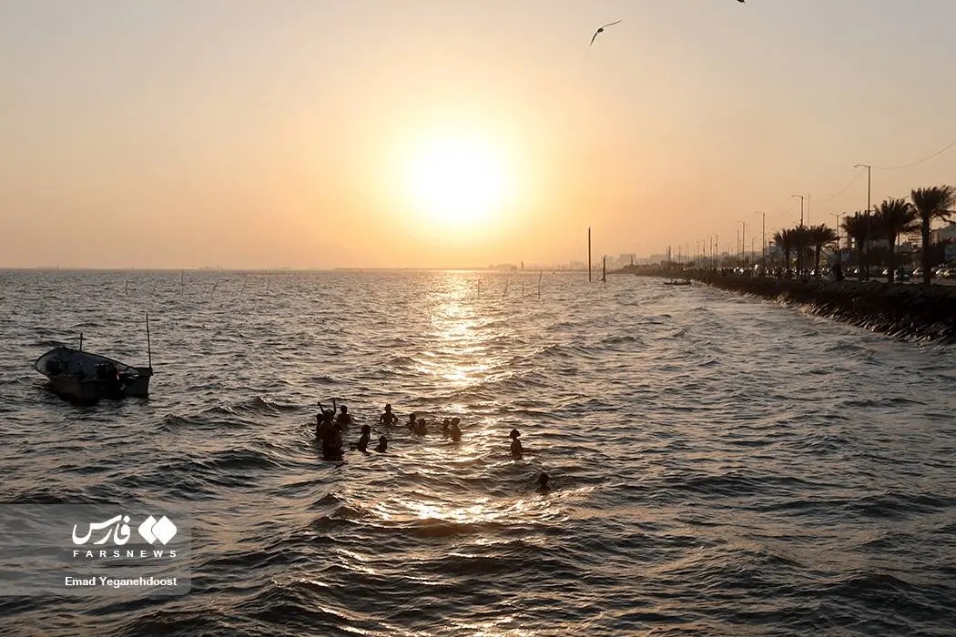  غروب دیدنی ساحل خواجه عطای بندرعباس