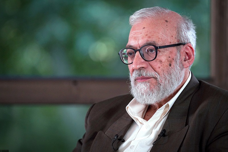 لاریجانی: ایران به هر ننه قمری اجازه دخالت در اصول هسته ای و موشکی را نمی‌دهد