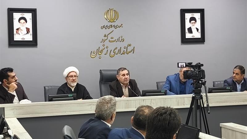 مشاور رییس‌جمهور: دولت چهاردهم هیچ حزبی برای خود نساخته است