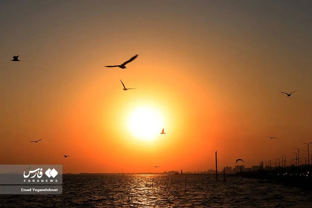  غروب دیدنی ساحل خواجه عطای بندرعباس
