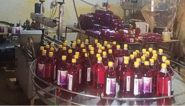 کشف ۱۲۷۲ بطری زعفران غیرمجاز در مشهد