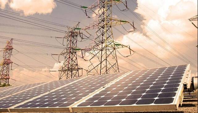 آغاز عملیات اجرایی احداث ۱۵ مگاوات نیروگاه خورشیدی در اهواز