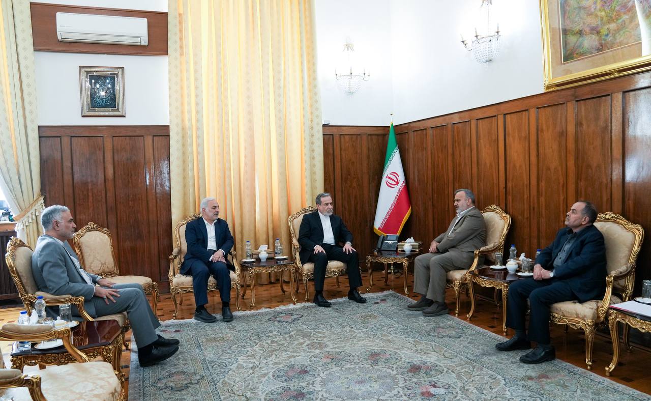 دیدار رئیس جدید سازمان حج و زیارت با عراقچی