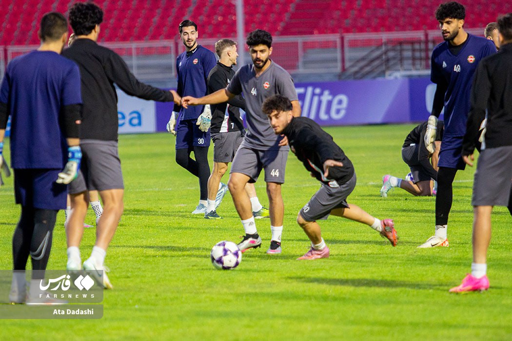 تمرین تیم‌های تراکتور و الشرطه عراق 