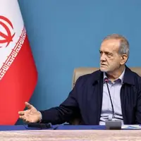 دیدار پزشکیان با مدیران ارشد صنعت هسته‌ای