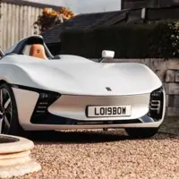 معرفی لانگ‌بو، اسپیدستر برقی ساخت مهندسان سابق تسلا