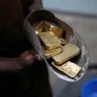 خرید طلا از مغازه یا بورس؛ کدام بهتر است؟