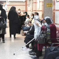 انتظار چند ماهه برای ویزیت پزشک در بیمارستان‌های دولتی