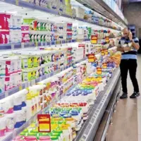 رئیس اتحادیه فروشگاه‌های زنجیره‌ای: قیمت لبنیات طی دو هفته 2 بار افزایش یافت
