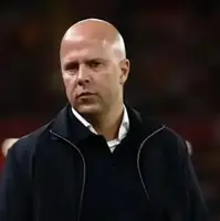 وقتی آرنه اسلوت برای اولین بار با استیون جرارد ملاقات می‌کند