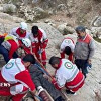 امدادگران هلال‌احمر مرد ۵۴ ساله را در ارتفاعات چخماخلو نجات دادند